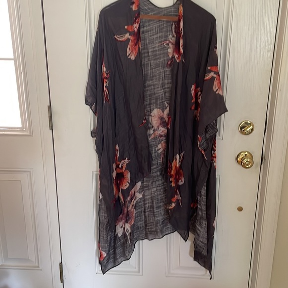 From Jane never worn grey kimono - Picture 2 of 2